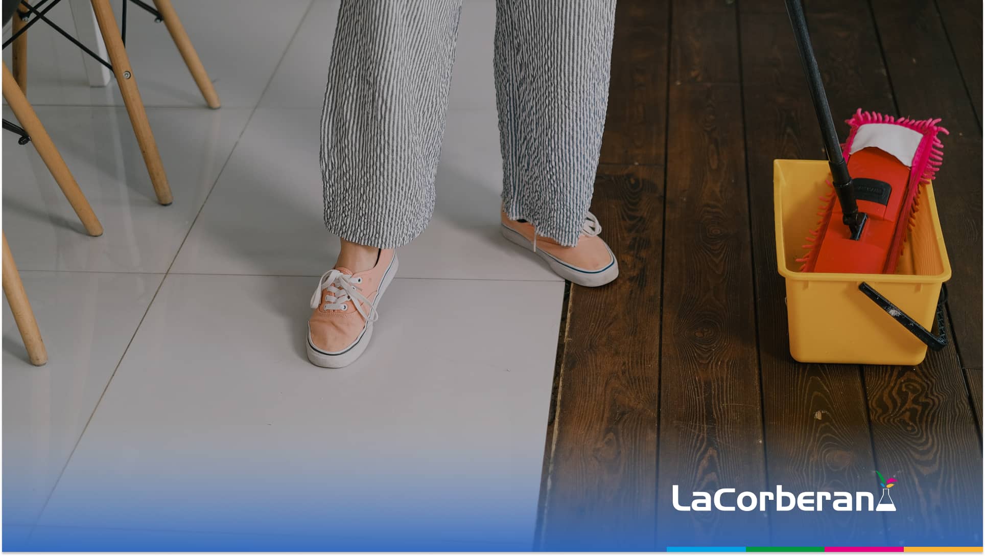 Cómo limpiar las juntas de las baldosas del suelo