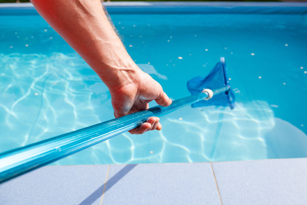 Productos para el control de algas en piscina