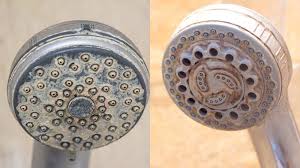 Cómo quitar el sarro de la ducha: trucos caseros y método profesional